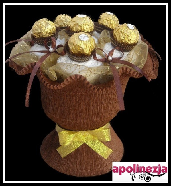 Bukiet z Ręczników i Czekoladek Ferrero Rocher